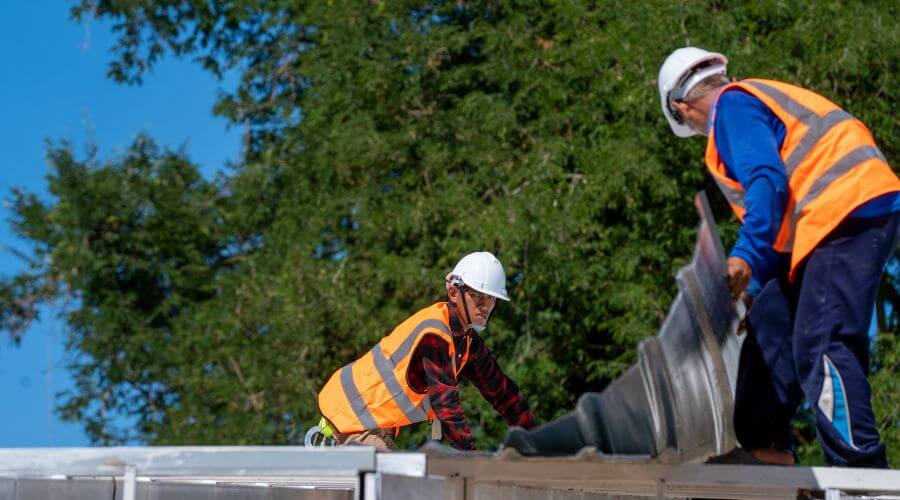 Professional residential roofers in Economy, IN